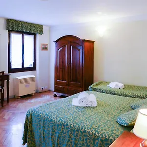 Corte Canal 3*, Veneza Itália