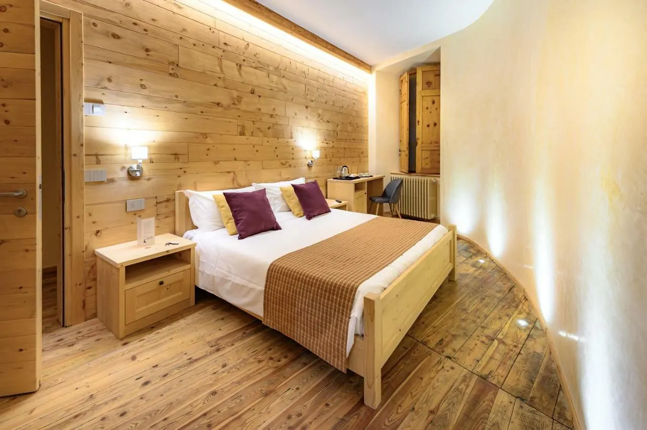 B&B Antica Residenza Centro Storico Tirano Bed & Breakfast