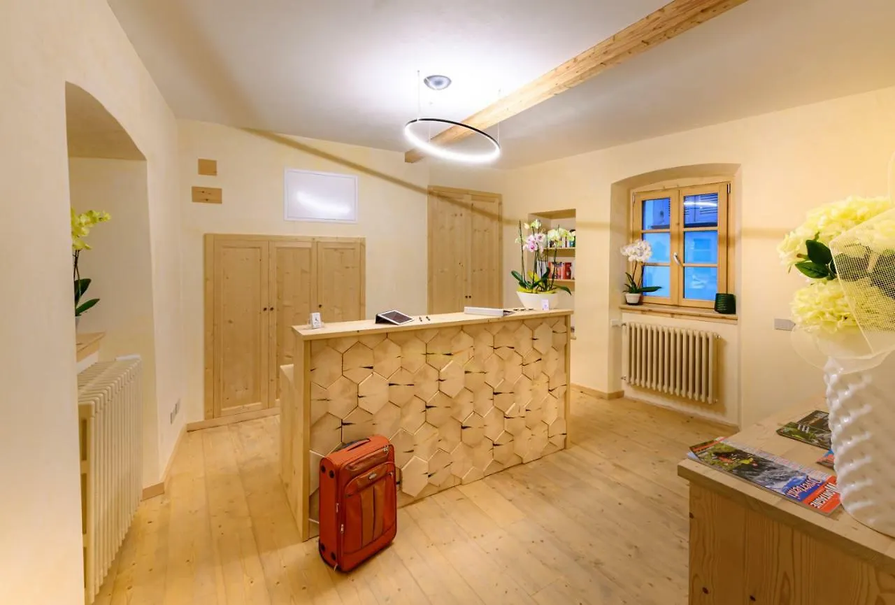 B&B Antica Residenza Centro Storico Tirano 2*,  Italy