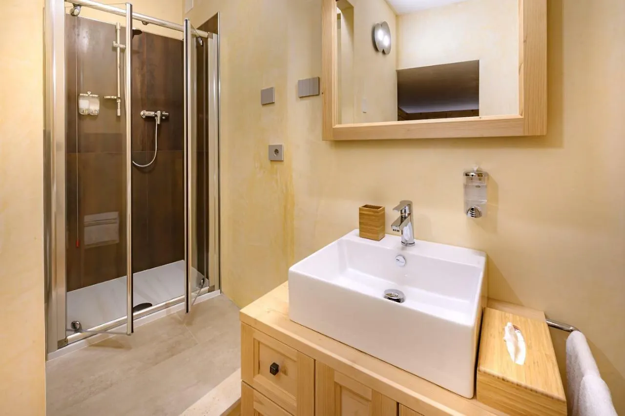 B&B Antica Residenza Centro Storico Tirano 2*,  Italy